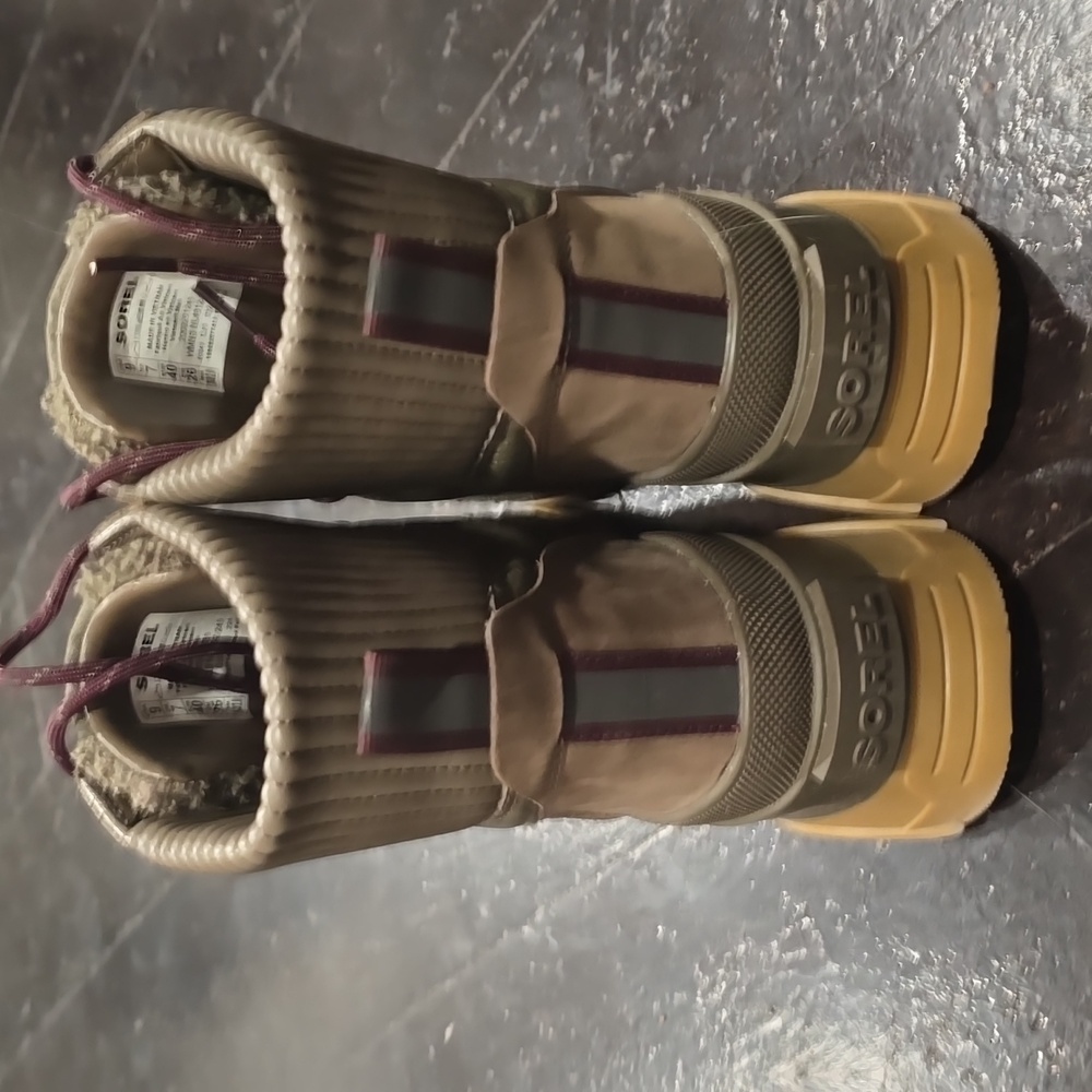 Sorel BREX Boot - Olive Green and Brown w/burgundy Laces (Faux Shearling) 😍 - Picture 3 of 6